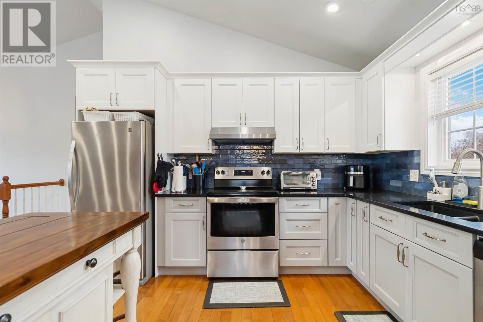 12 Olympiad Avenue, Bridgewater, Nova Scotia  B4V 3Z7 - Photo 7 - 202506436