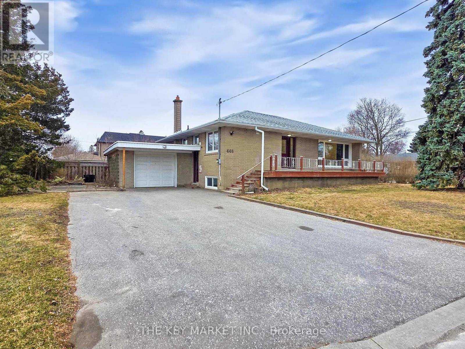 Property at 446 BENT CRESCENT image 3