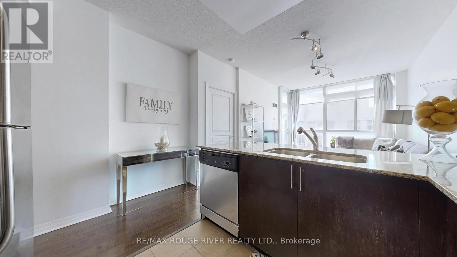 3001 - 225 Webb Drive, Mississauga, Ontario  L5B 4P2 - Photo 14 - W12054242
