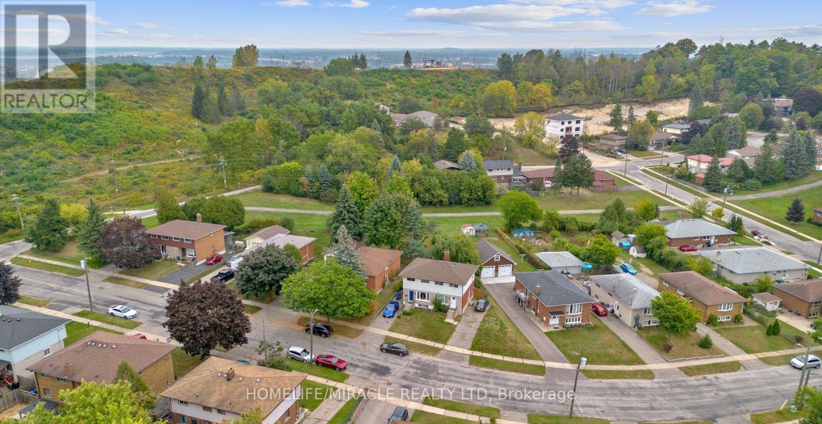 Property at 206 - 283 FAIRWAY ROAD N image 2
