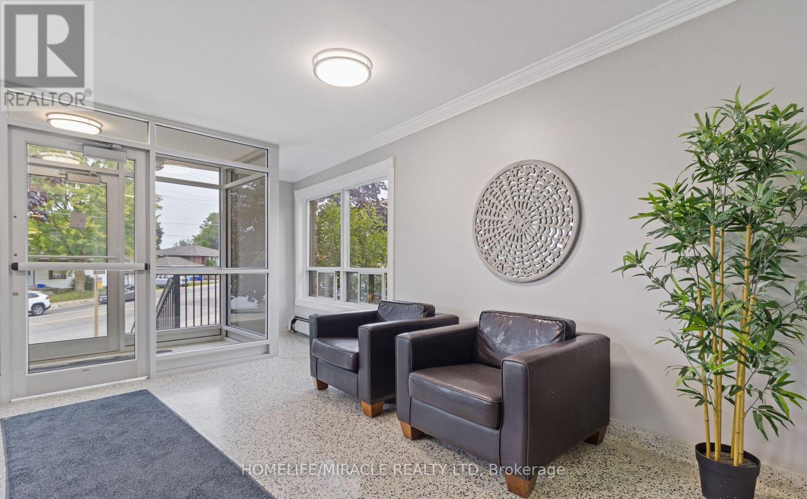 Property at 206 - 283 FAIRWAY ROAD N image 5