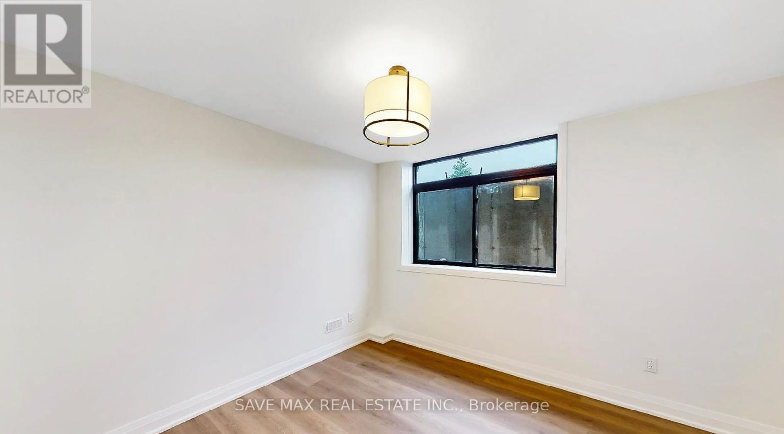 Photo 9 of 11 for 207 - 3900 Savoy Street