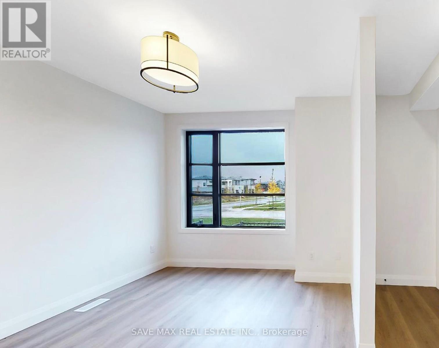 Property at 207 - 3900 SAVOY STREET image 3