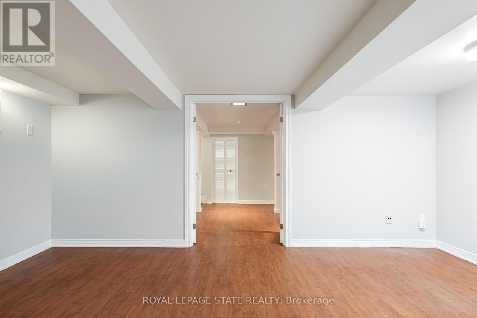 15 Empress Avenue, Hamilton, Ontario  L9A 1M1 - Photo 27 - X12054376