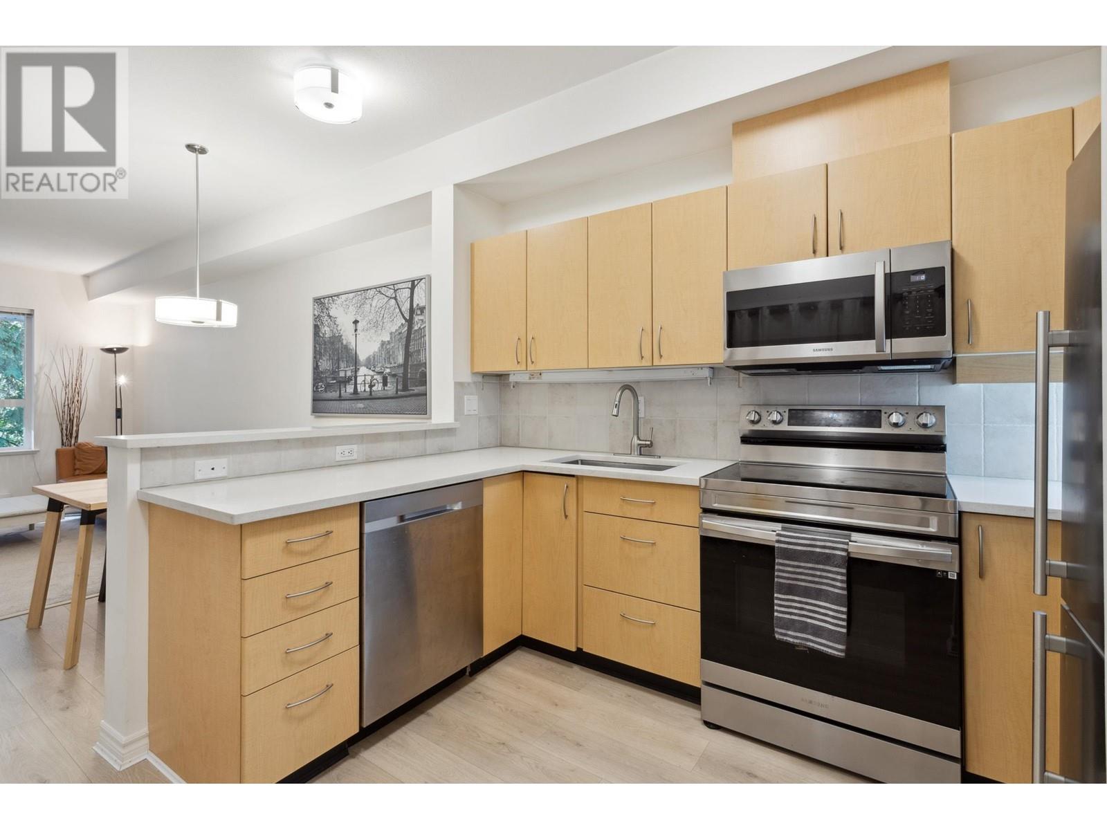 Property at 306 3151 CONNAUGHT CRESCENT image 4