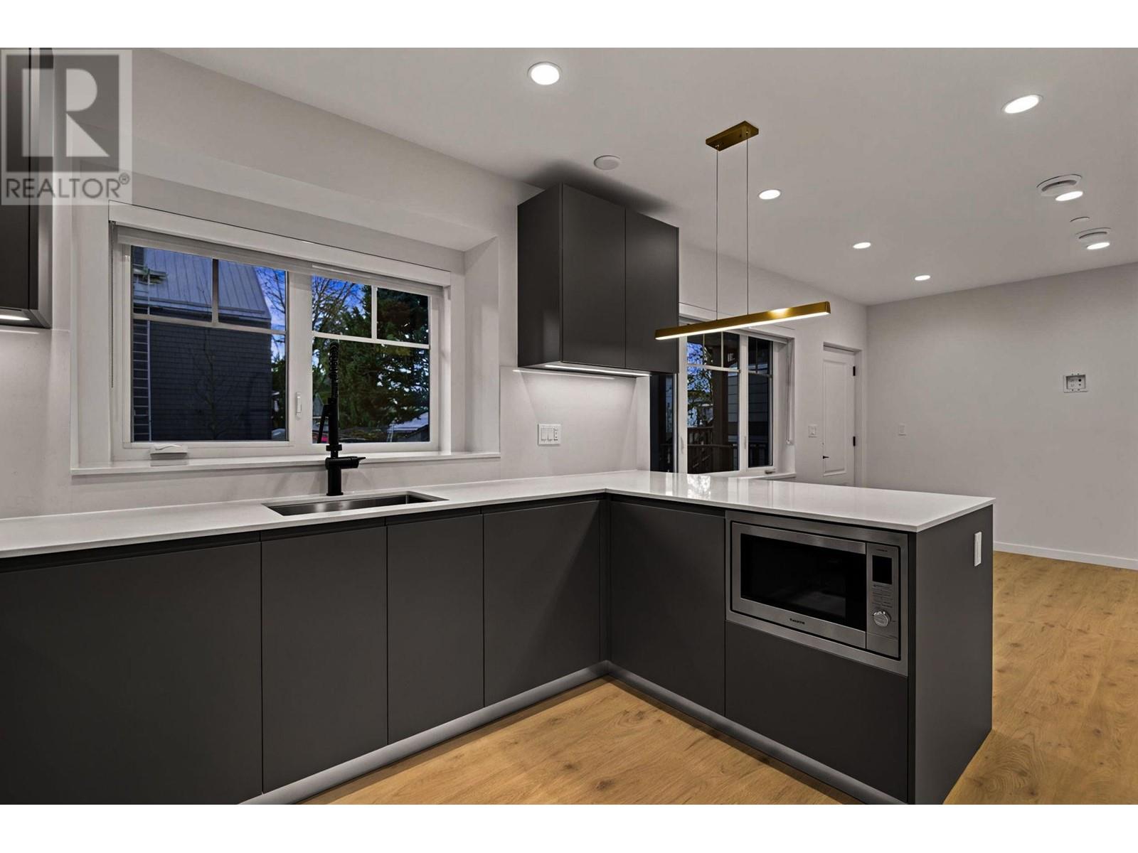 2 3531 Marshall Street, Vancouver, British Columbia  V5N 4S2 - Photo 12 - R2982874