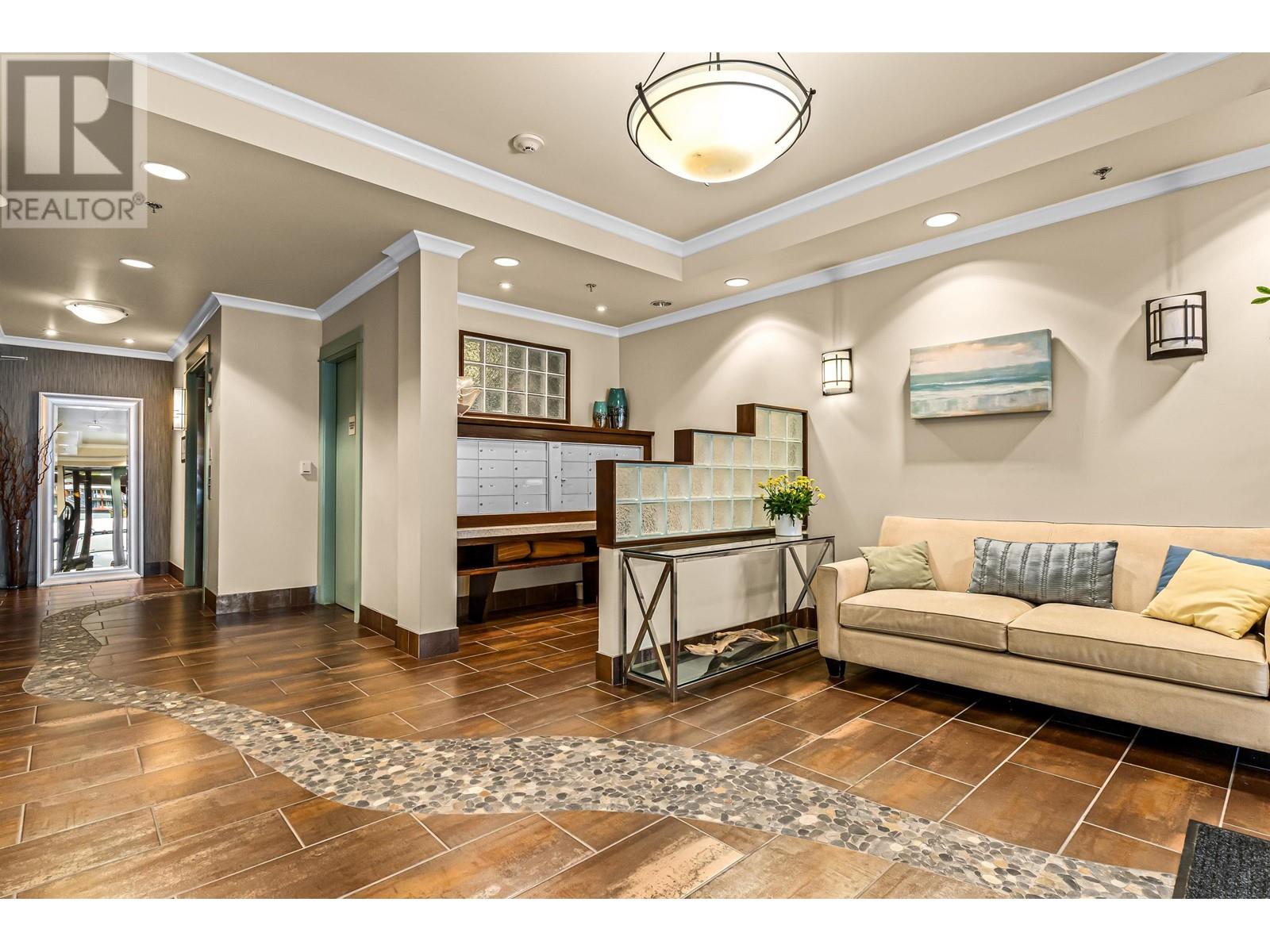 201 6688 Royal Avenue, West Vancouver, British Columbia  V7W 2B9 - Photo 27 - R2984337