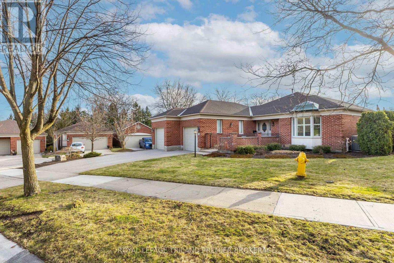8 - 60 Rosecliffe Crescent, London South, Ontario  N6K 4E5 - Photo 2 - X12054427