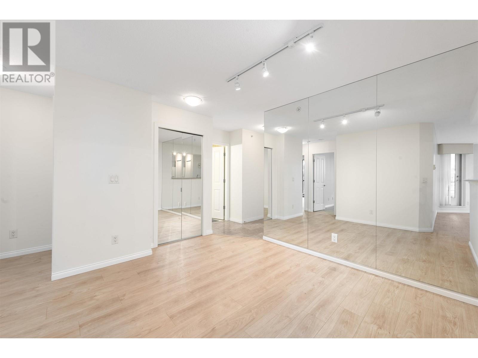 305 4788 Hazel Street, Burnaby, British Columbia  V5H 4V9 - Photo 13 - R2984393