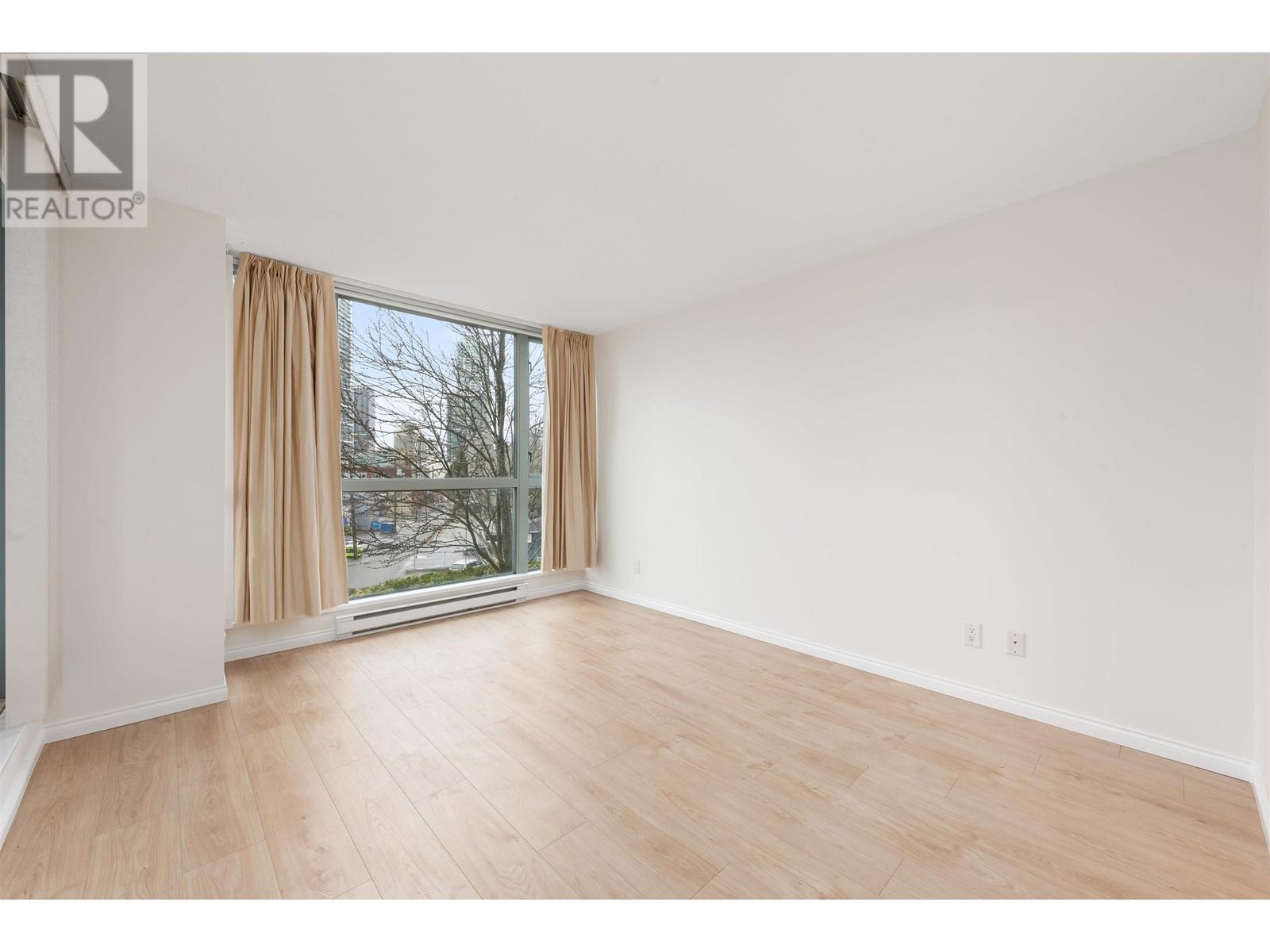 305 4788 Hazel Street, Burnaby, British Columbia  V5H 4V9 - Photo 9 - R2984393