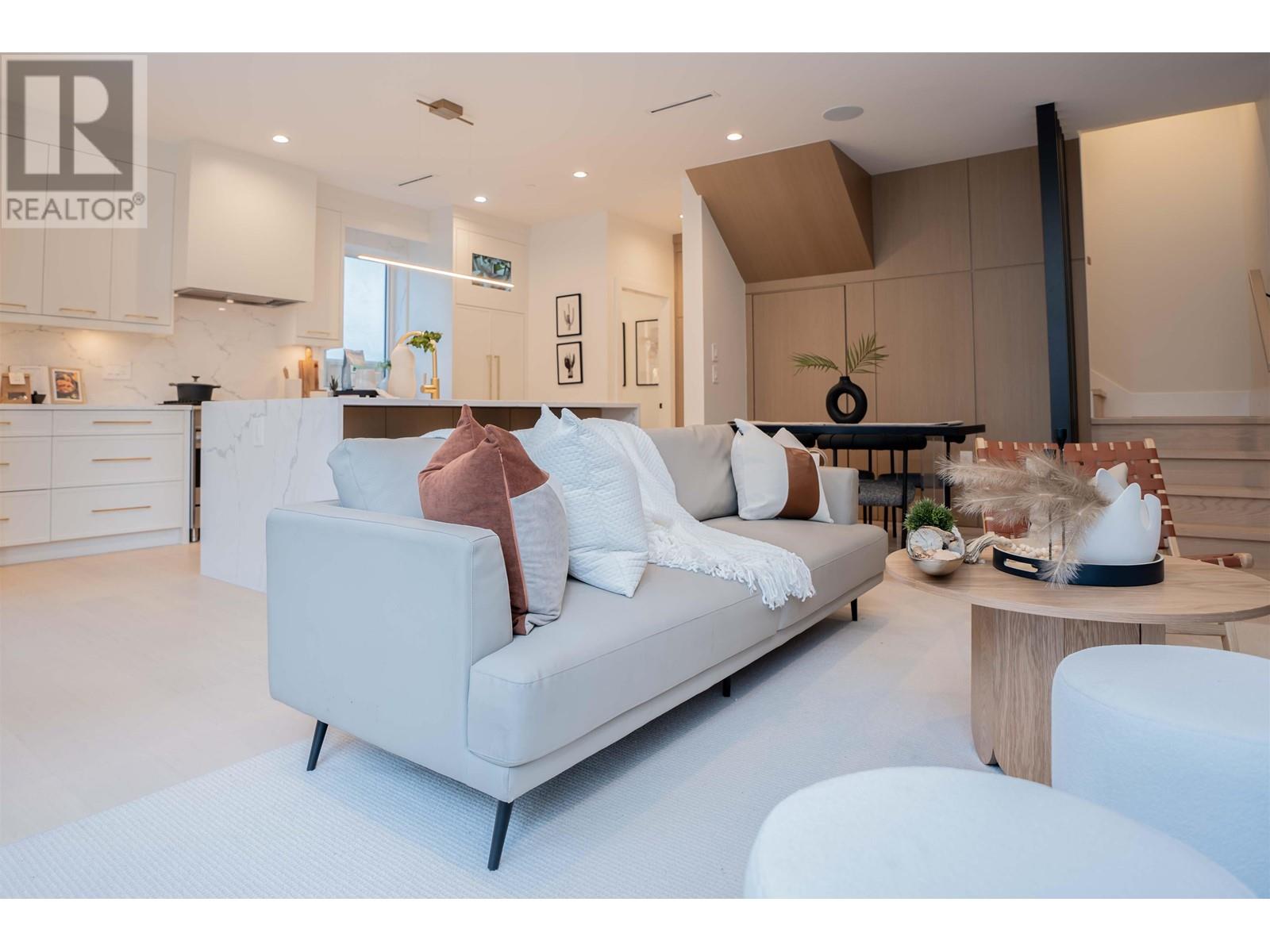 #1 2522 E 15TH AVENUE, vancouver, British Columbia