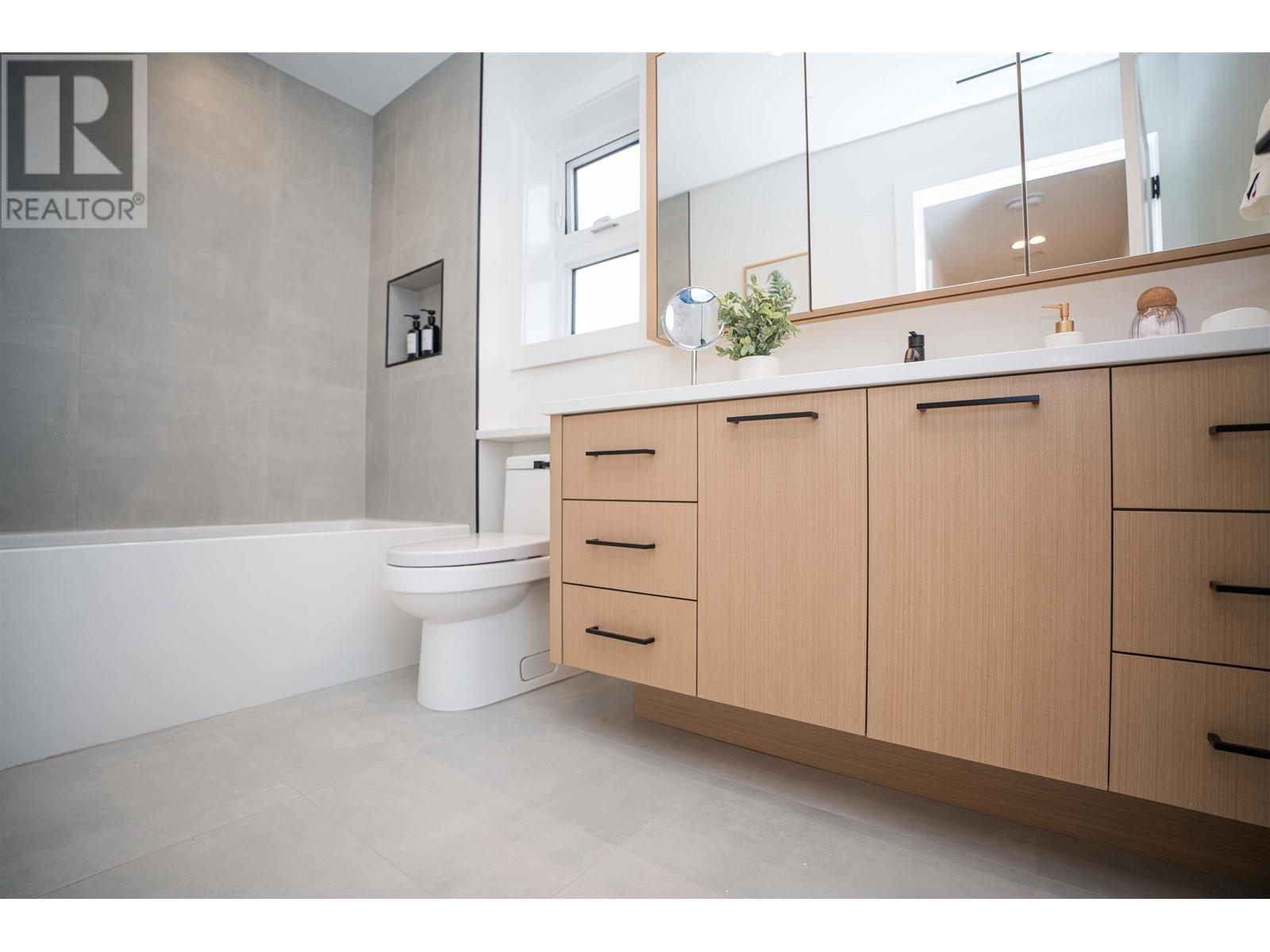 #1 2522 E 15th Avenue, Vancouver, British Columbia  V5M 2K1 - Photo 17 - R2984435