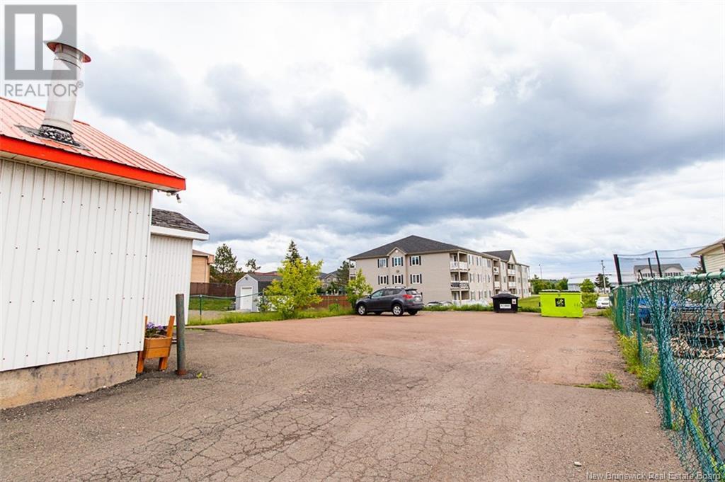 498 Champlain Street, Dieppe, New Brunswick  E1A 1P4 - Photo 25 - NB115191