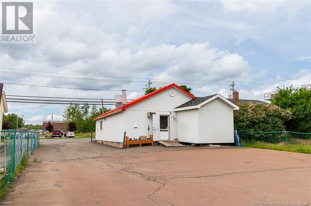 498 Champlain Street, Dieppe, New Brunswick  E1A 1P4 - Photo 26 - NB115191