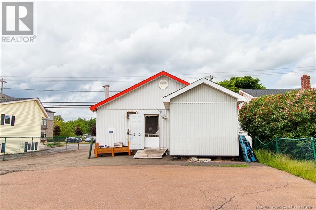 498 Champlain Street, Dieppe, New Brunswick  E1A 1P4 - Photo 27 - NB115191