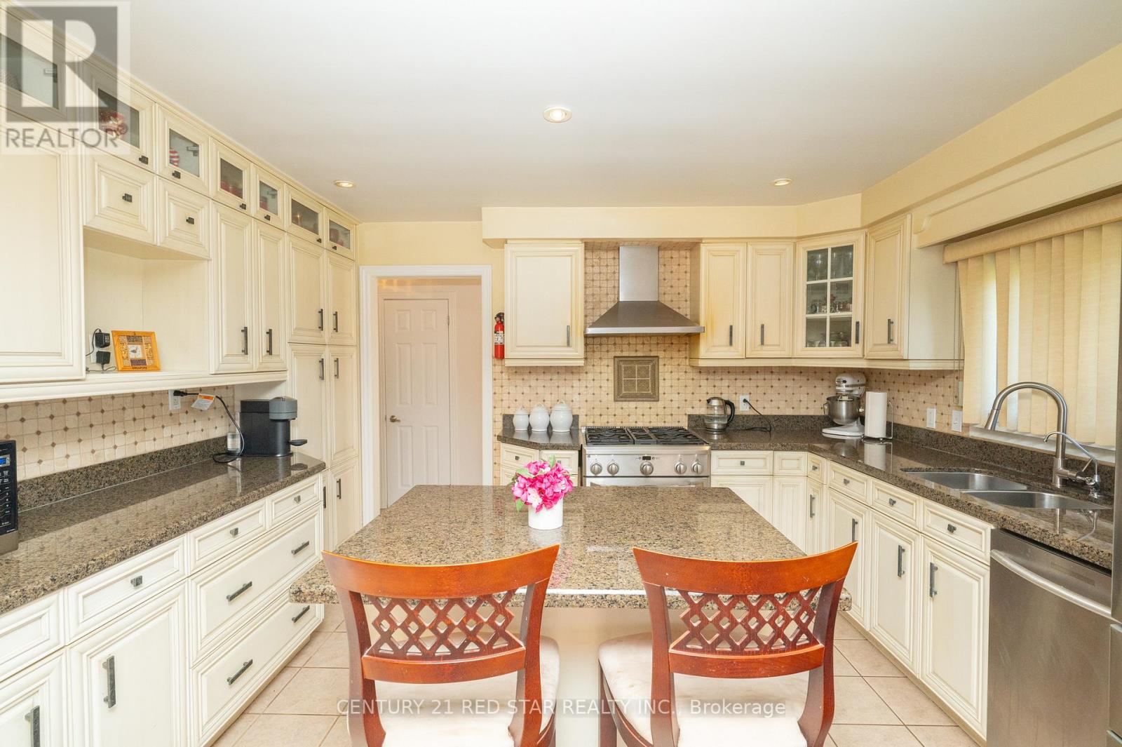 5955 Mayfield Road, Brampton, Ontario  L6R 0A8 - Photo 12 - W12054456