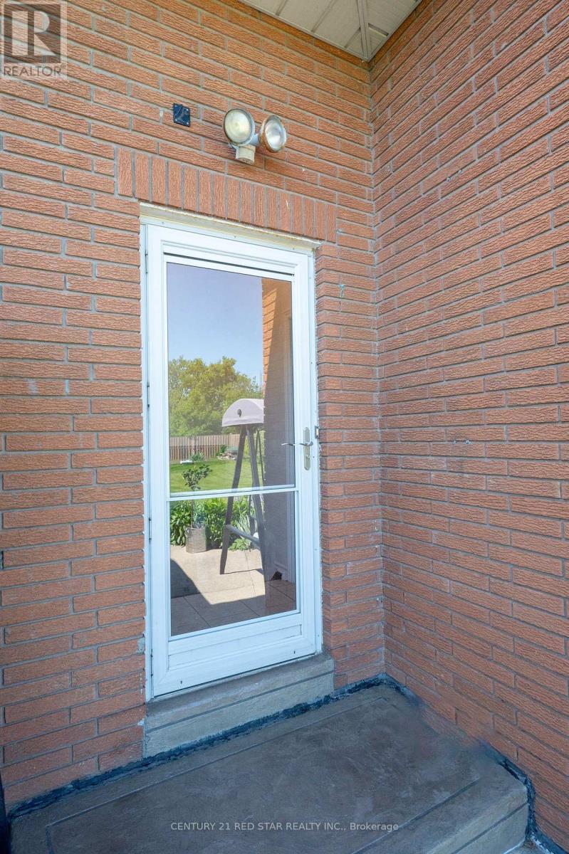 5955 Mayfield Road, Brampton, Ontario  L6R 0A8 - Photo 32 - W12054456