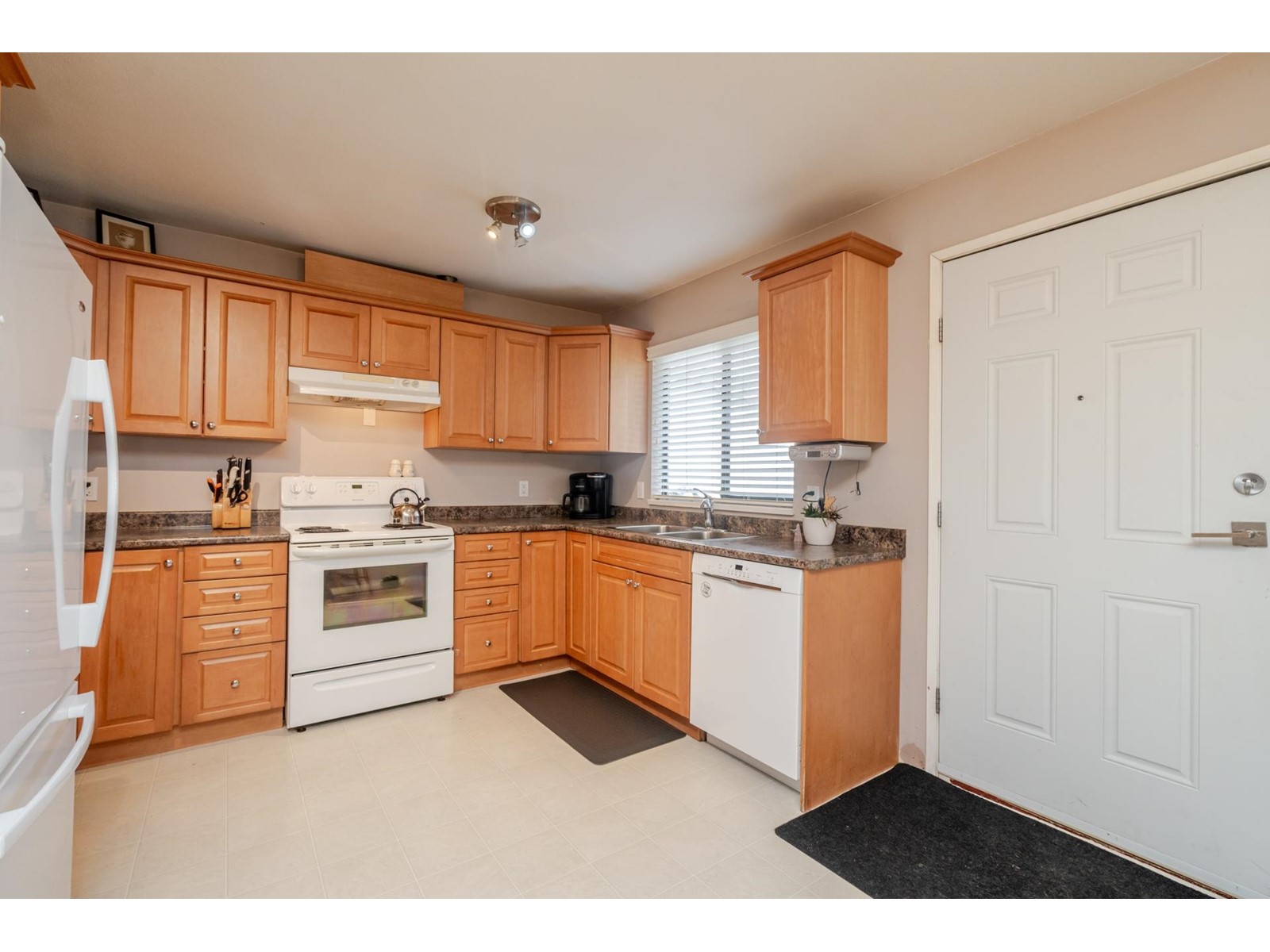 8570 152 Street, Surrey, British Columbia  V3S 3N1 - Photo 3 - R2984024