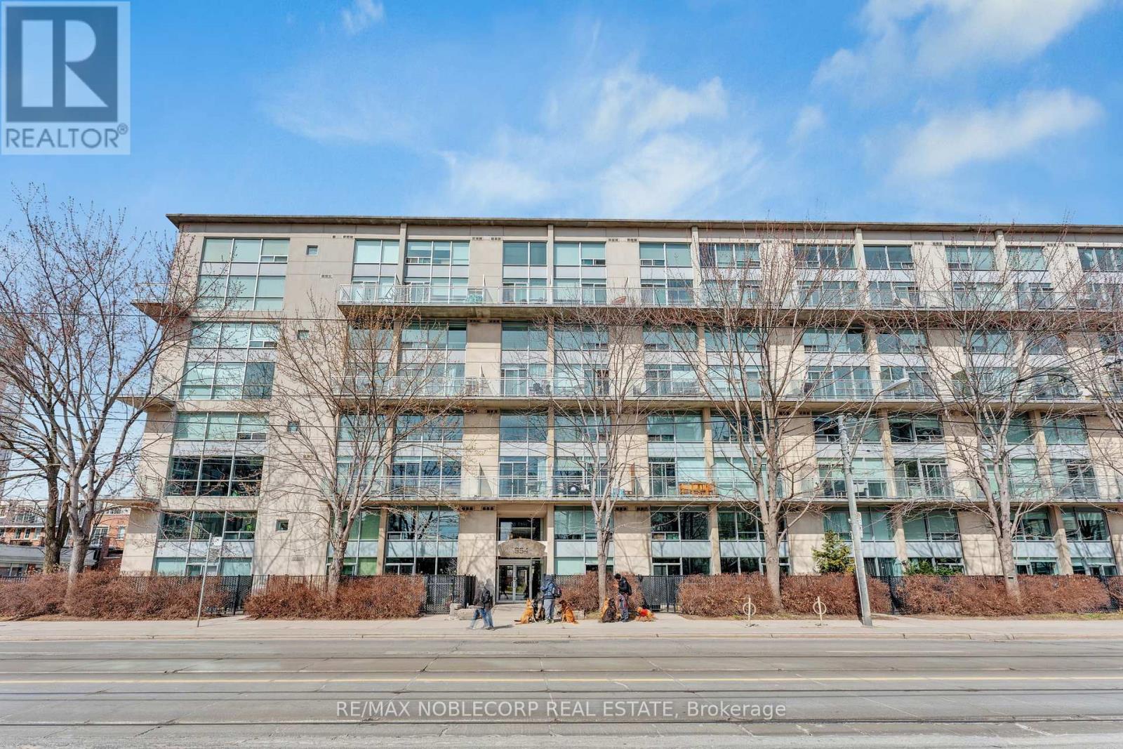 323 - 954 King Street W, Toronto, Ontario  M6K 3L9 - Photo 2 - C12053339