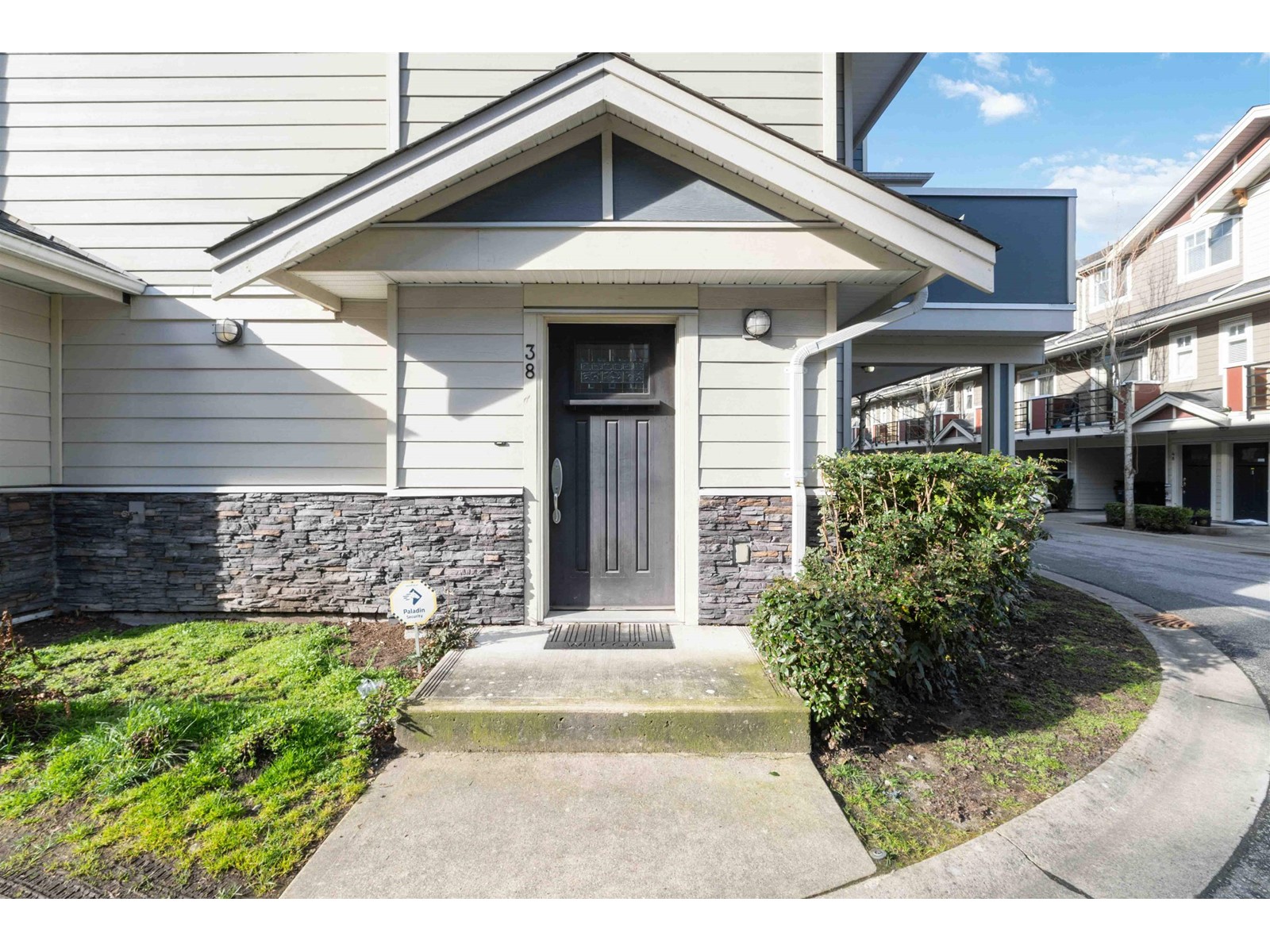 Property at 38 6383 140 STREET image 4
