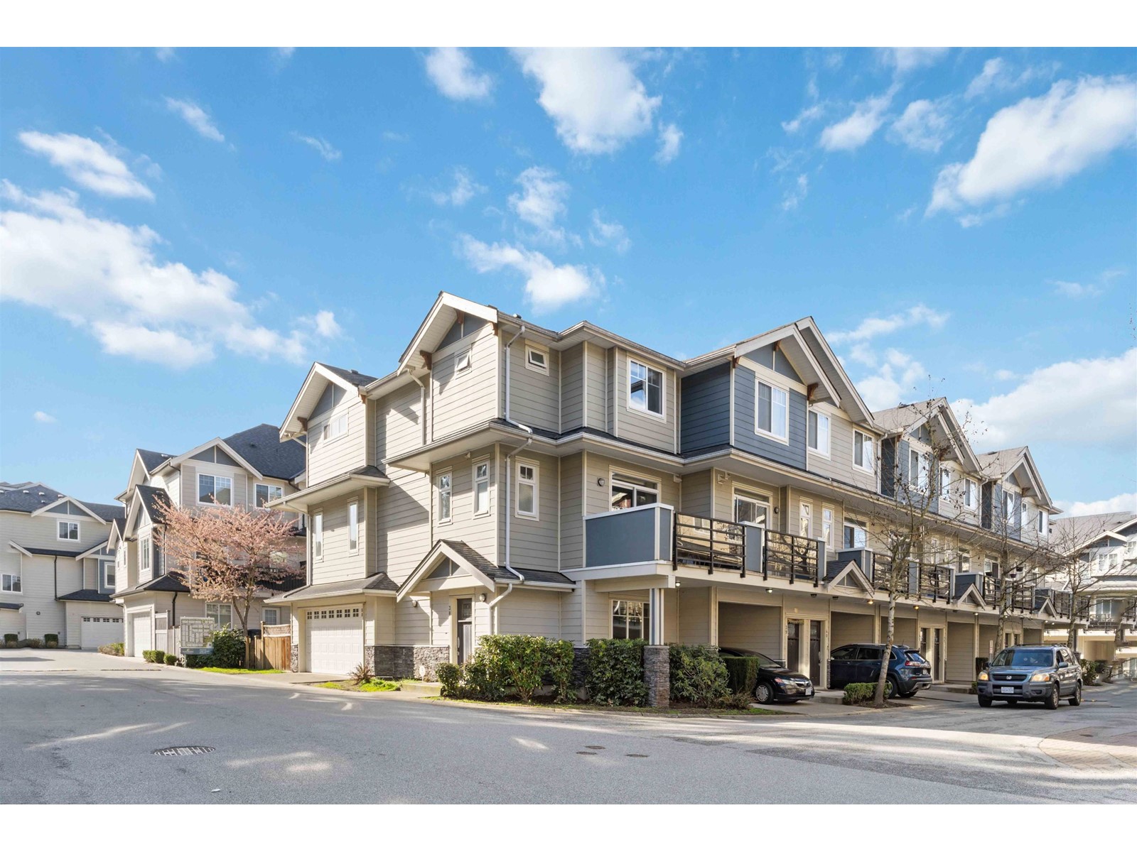 Property at 38 6383 140 STREET image 3