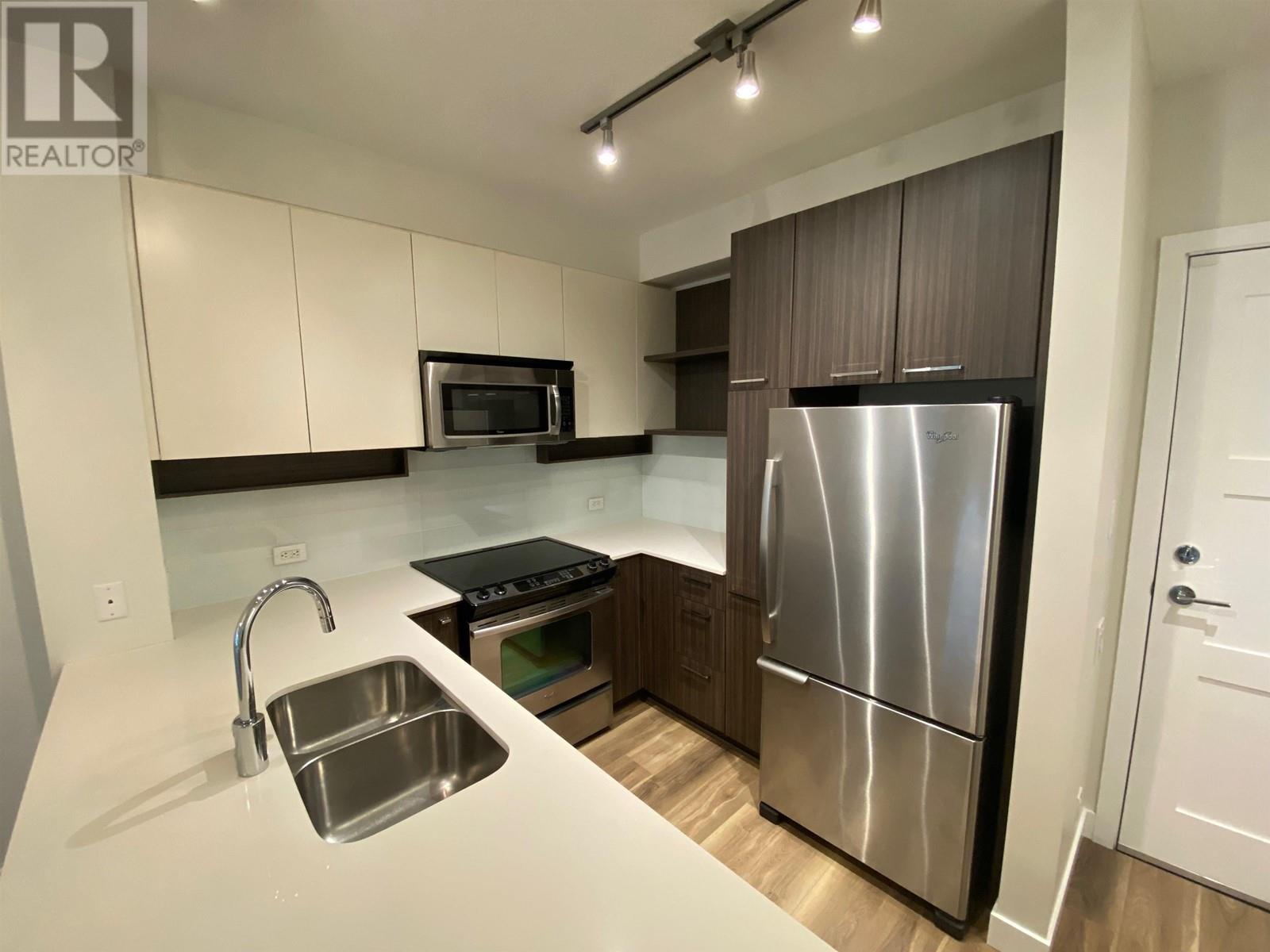 110 545 Foster Avenue, Coquitlam, British Columbia  V3J 0B3 - Photo 3 - R2959768