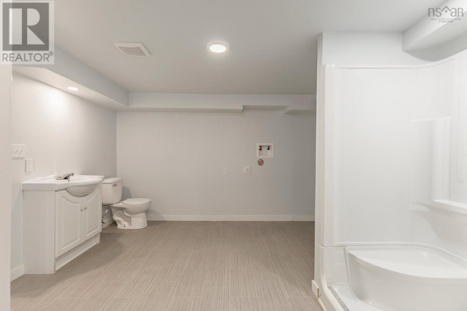 66 Oak Street, Trenton, Nova Scotia  B0K 1X0 - Photo 32 - 202506426