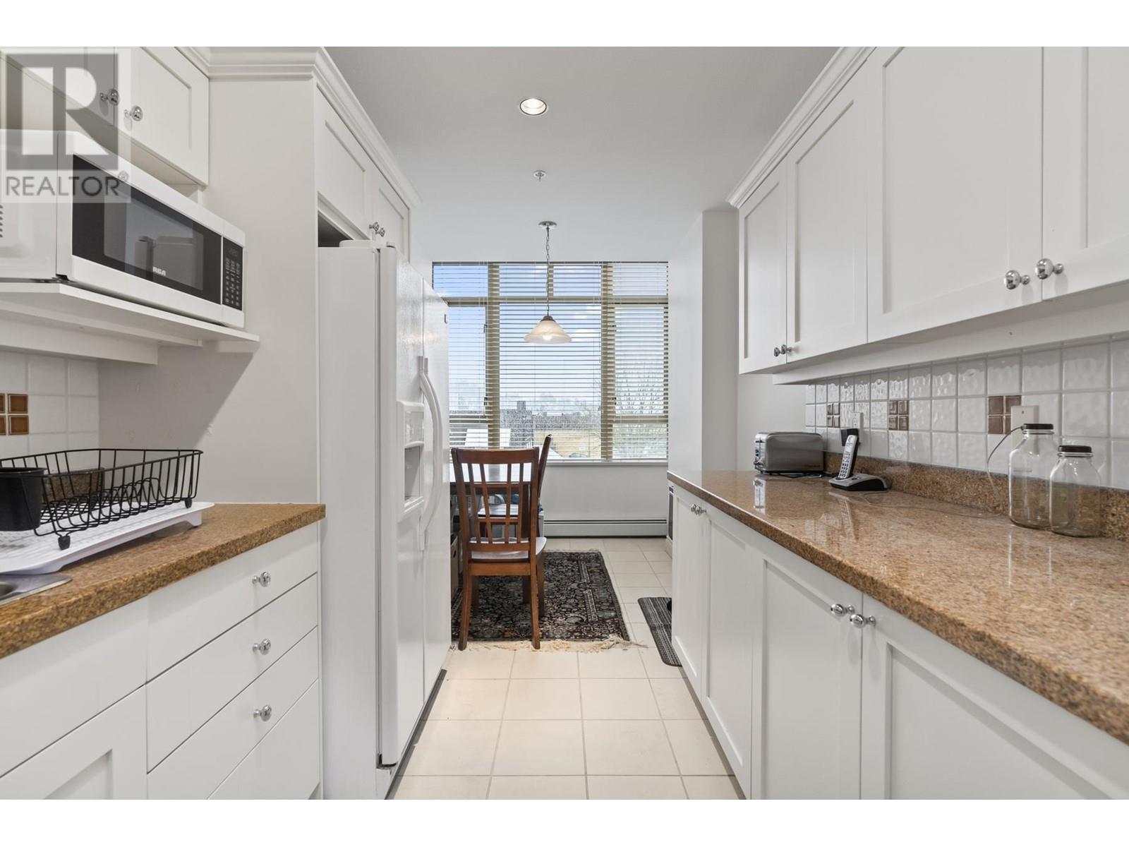 205 1896 Marine Drive, West Vancouver, British Columbia  V7V 1J6 - Photo 8 - R2984360