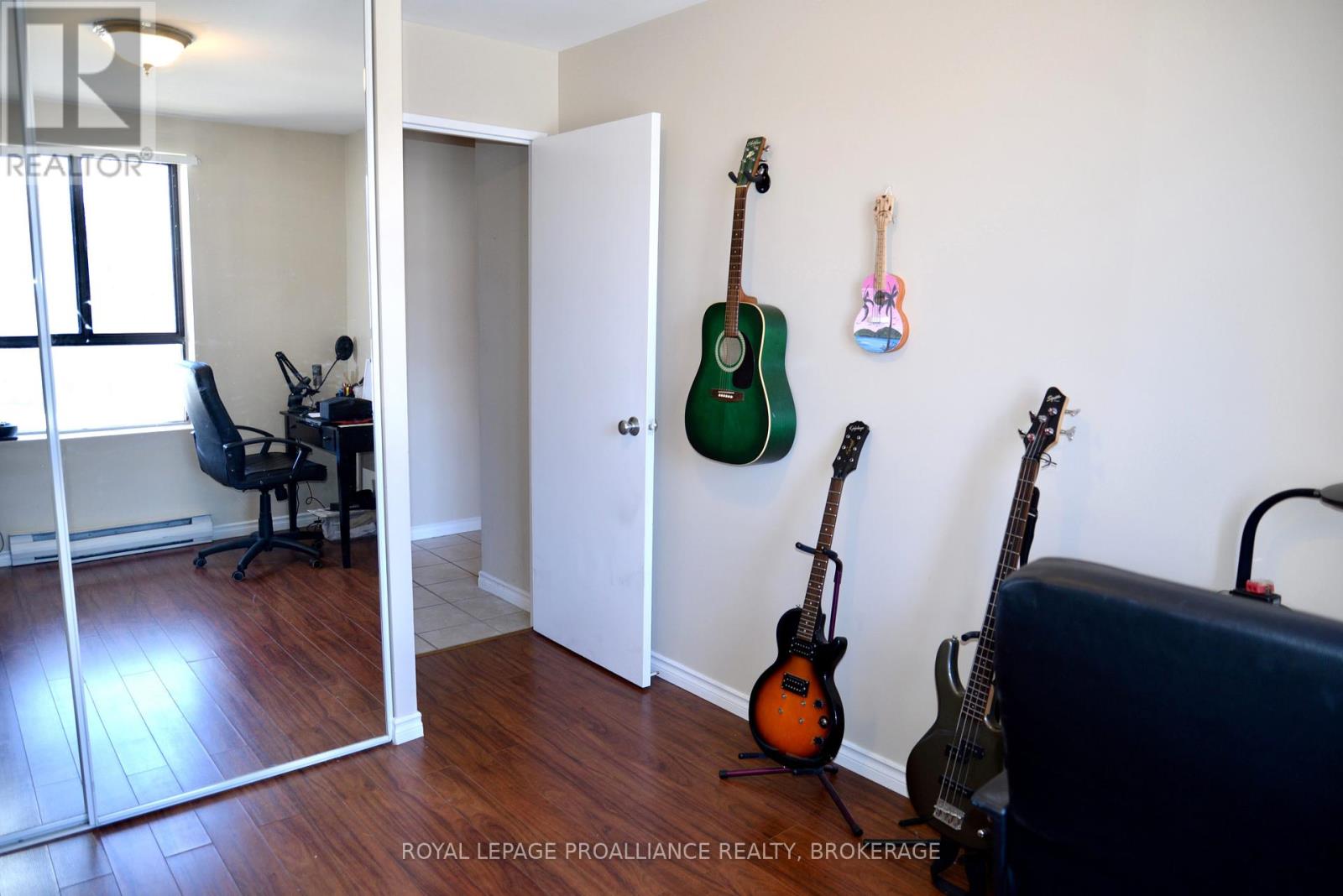 210 - 17 Eldon Hall Place, Kingston, Ontario  K7M 7H5 - Photo 15 - X12054526