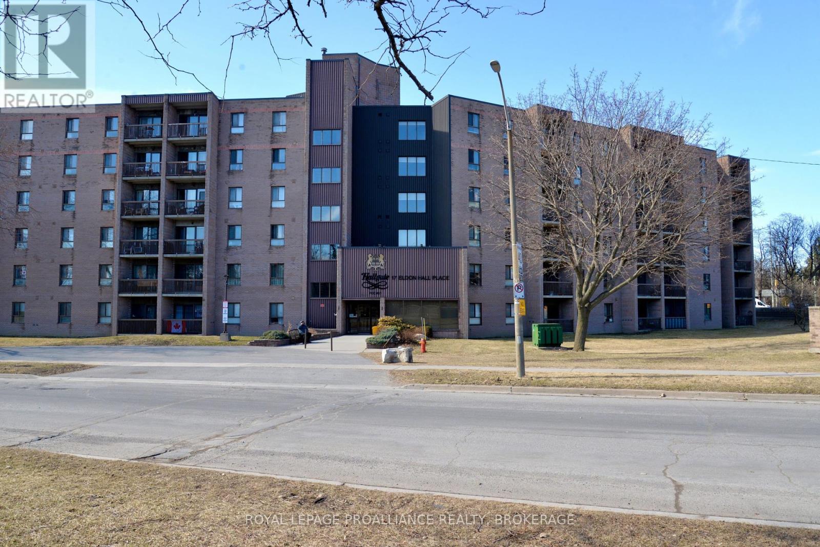 210 - 17 Eldon Hall Place, Kingston, Ontario  K7M 7H5 - Photo 3 - X12054526