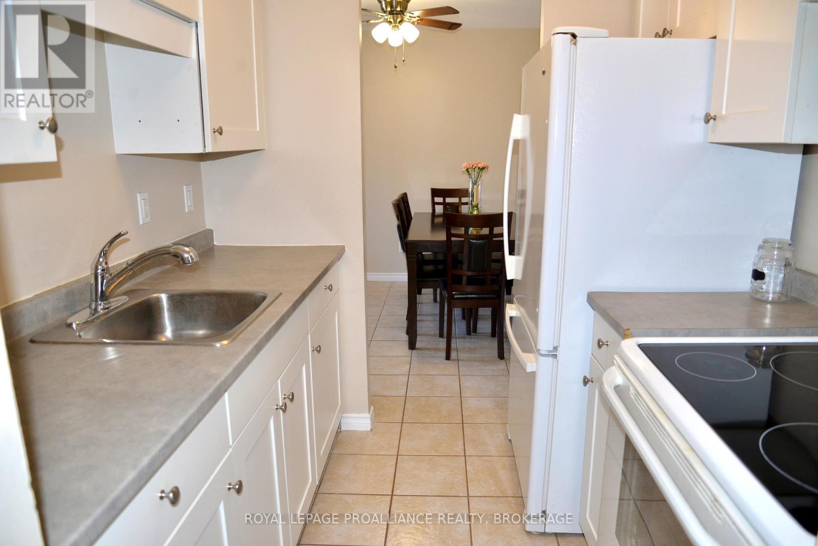 210 - 17 Eldon Hall Place, Kingston, Ontario  K7M 7H5 - Photo 5 - X12054526