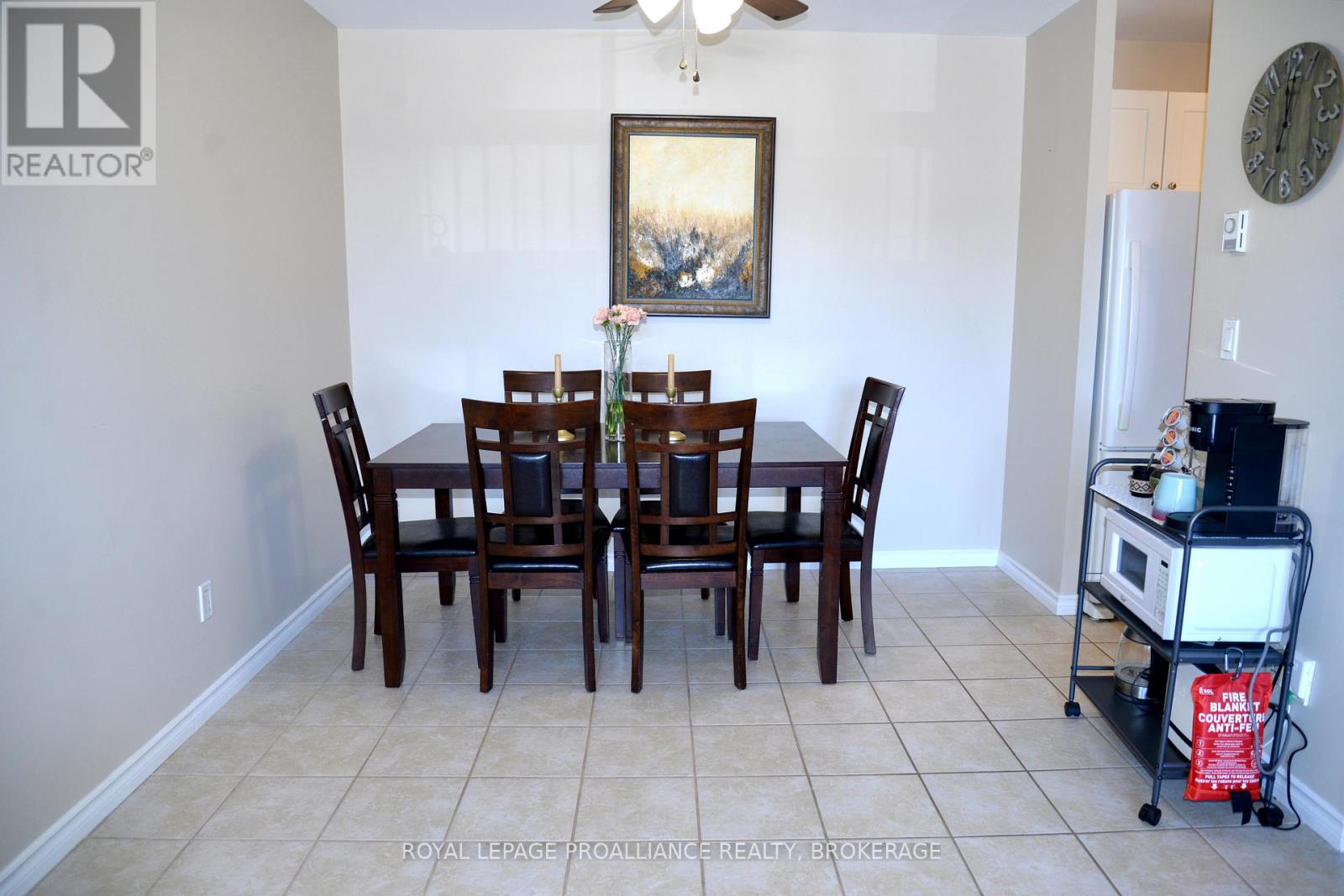 210 - 17 Eldon Hall Place, Kingston, Ontario  K7M 7H5 - Photo 8 - X12054526