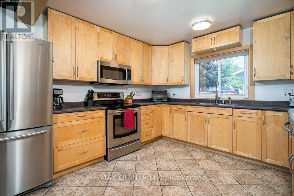 348 River Street W, Tweed, Ontario  K0K 3J0 - Photo 9 - X12054584