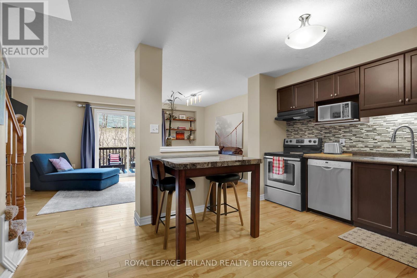 Photo 18 of 44 for 59 - 1059 Whetherfield Street