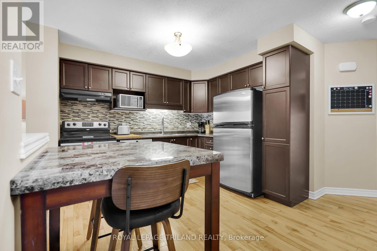 Photo 19 of 44 for 59 - 1059 Whetherfield Street