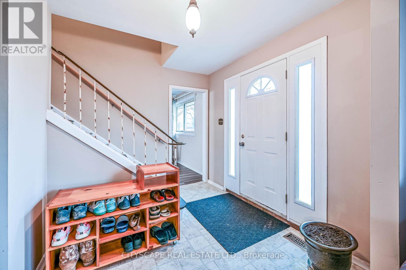 Property at 7 MAGNOLIA STREET S image 4