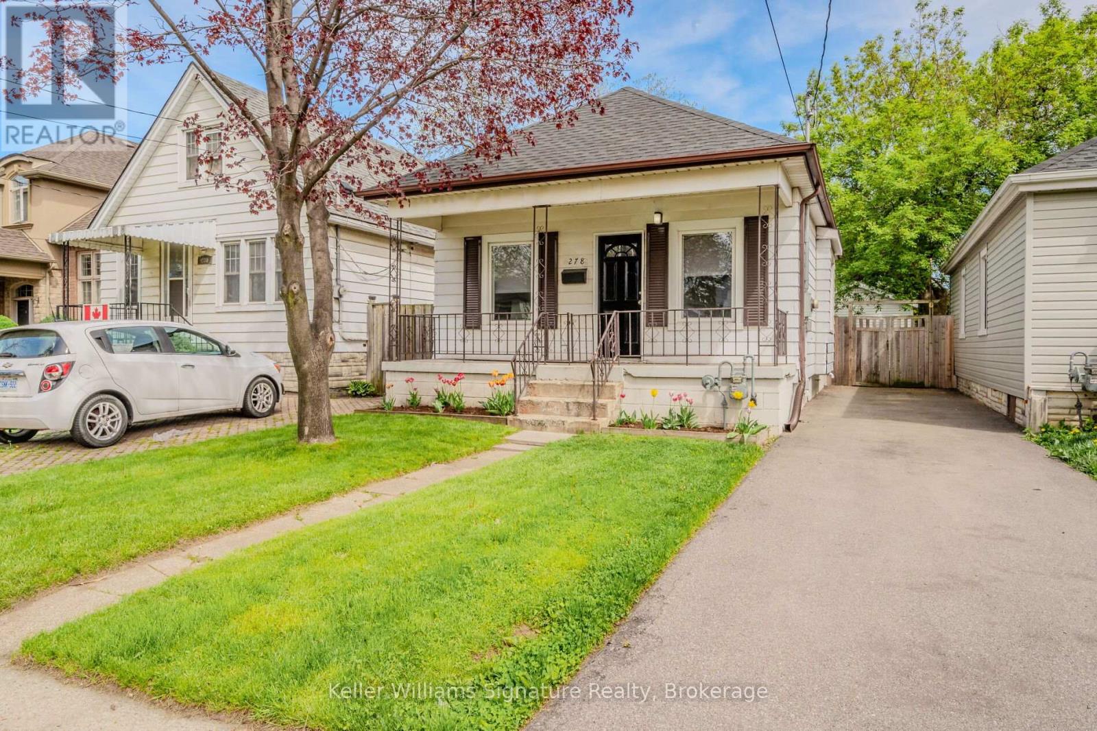 Property at 278 NORMANHURST AVENUE image 2