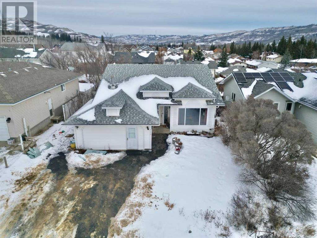 Property at 9118 136 Avenue image 2
