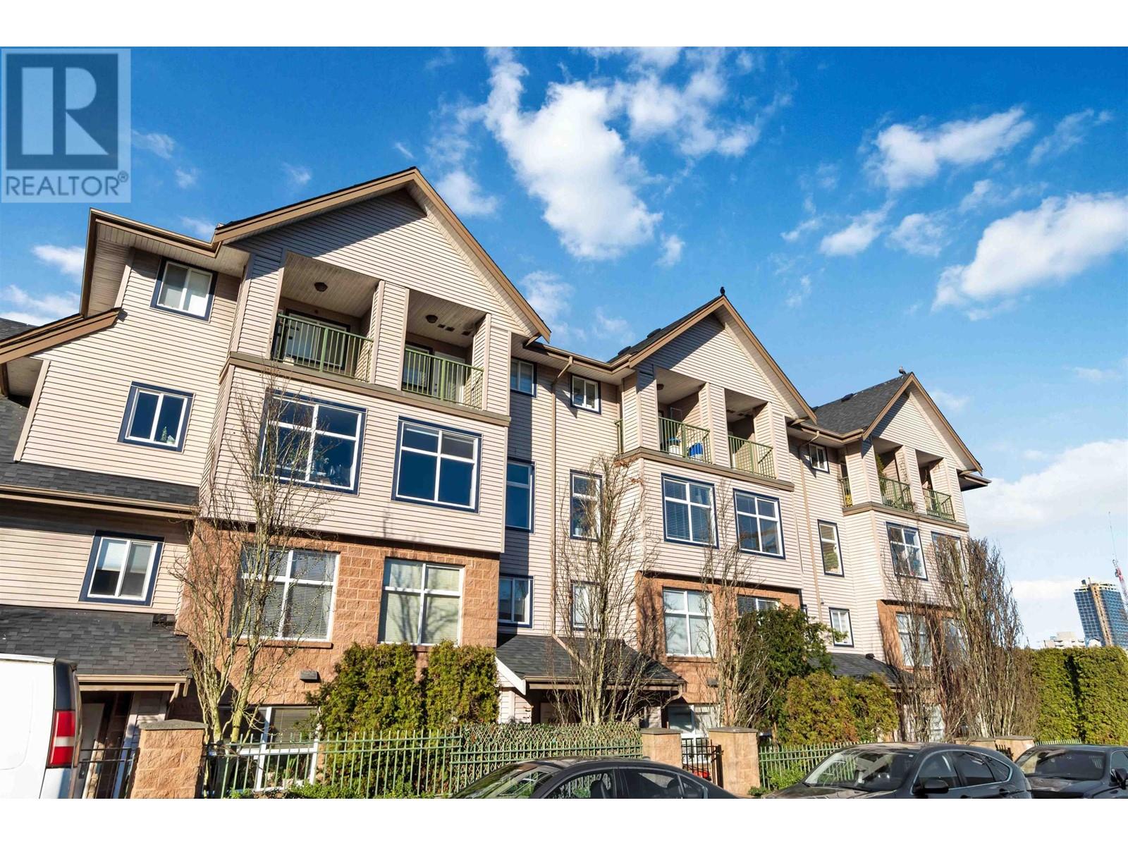5633 Senlac Street, Vancouver, British Columbia  V5R 6G8 - Photo 1 - R2958633