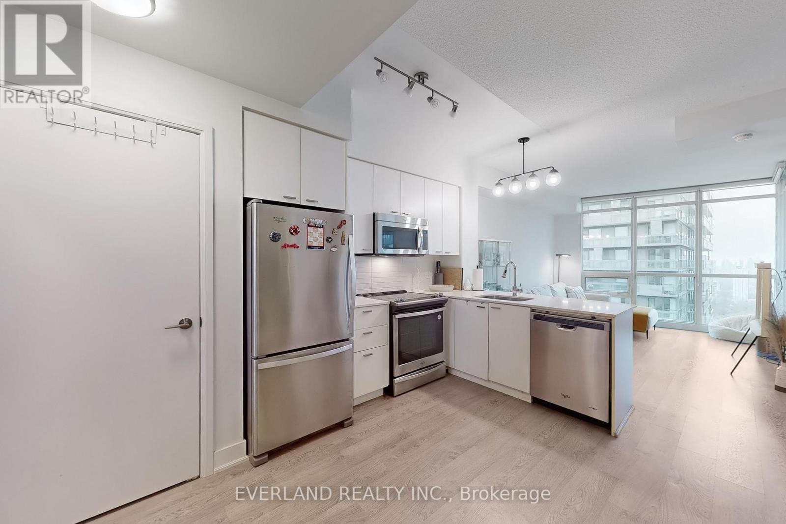 3111 - 30 Roehampton Avenue, Toronto, Ontario  M4P 1R2 - Photo 7 - C12054502