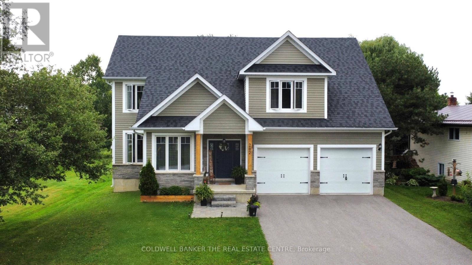 202 Clarence Street, Clearview, Ontario  L4N 1B9 - Photo 1 - S12054589