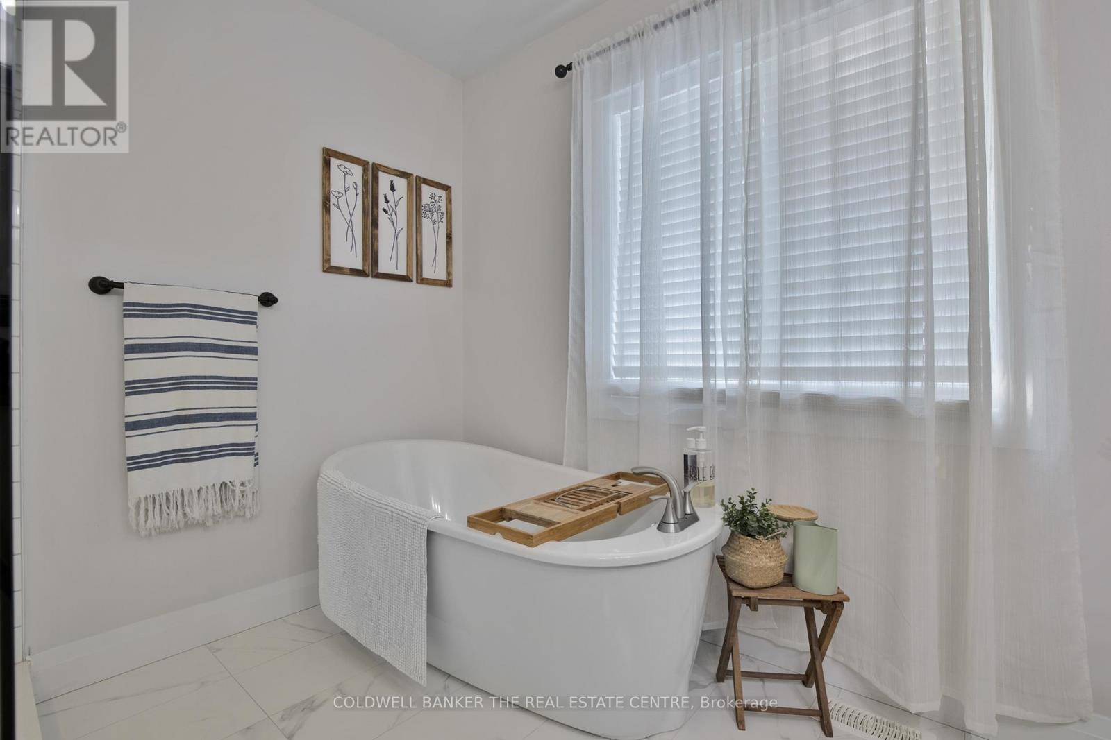 202 Clarence Street, Clearview, Ontario  L4N 1B9 - Photo 41 - S12054589