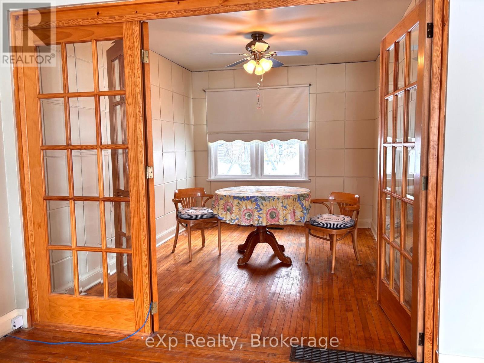 11 Elizabeth Street, Brockton, Ontario  N0G 2V0 - Photo 10 - X12007286