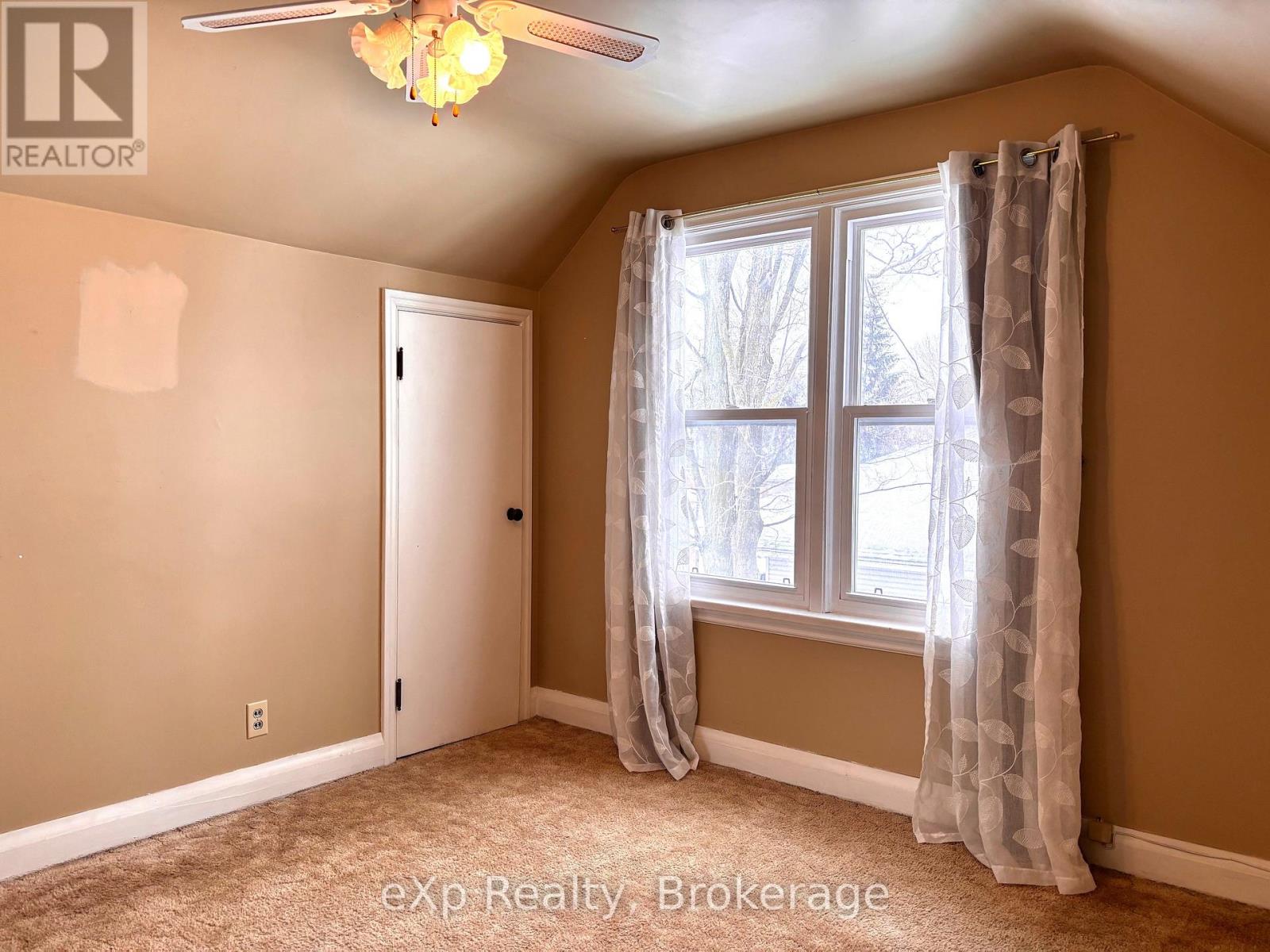11 Elizabeth Street, Brockton, Ontario  N0G 2V0 - Photo 17 - X12007286