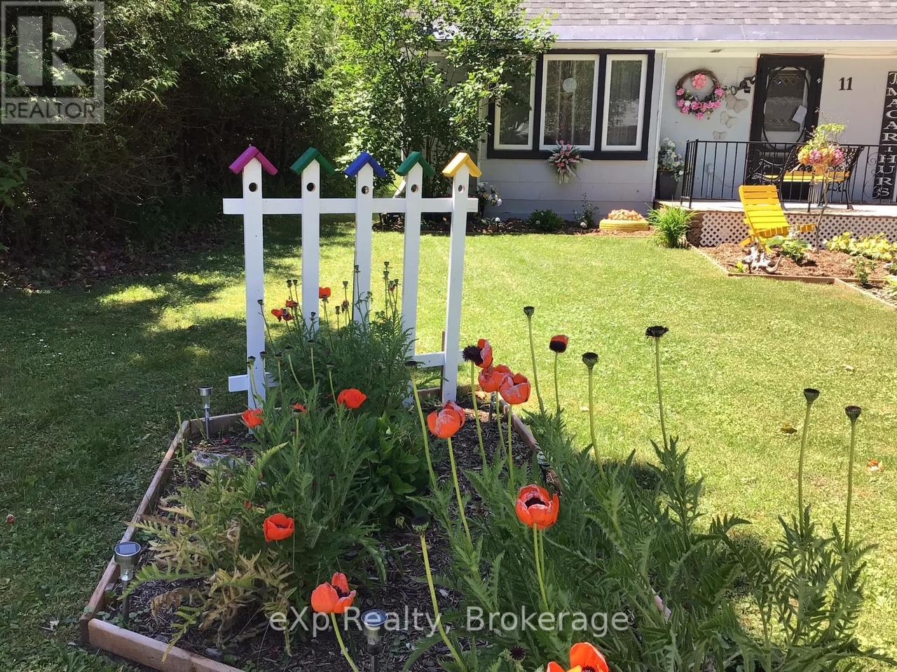 11 Elizabeth Street, Brockton, Ontario  N0G 2V0 - Photo 33 - X12007286
