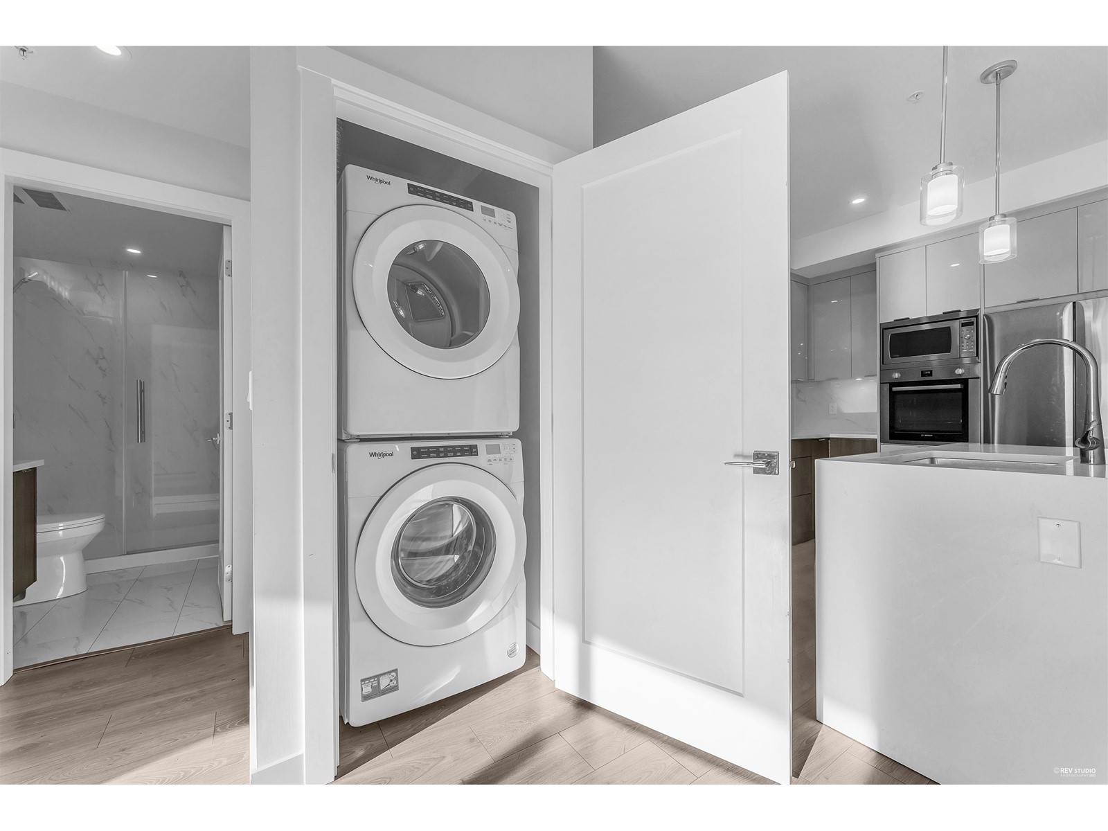 Property at 406 14438 72 AVENUE image 3