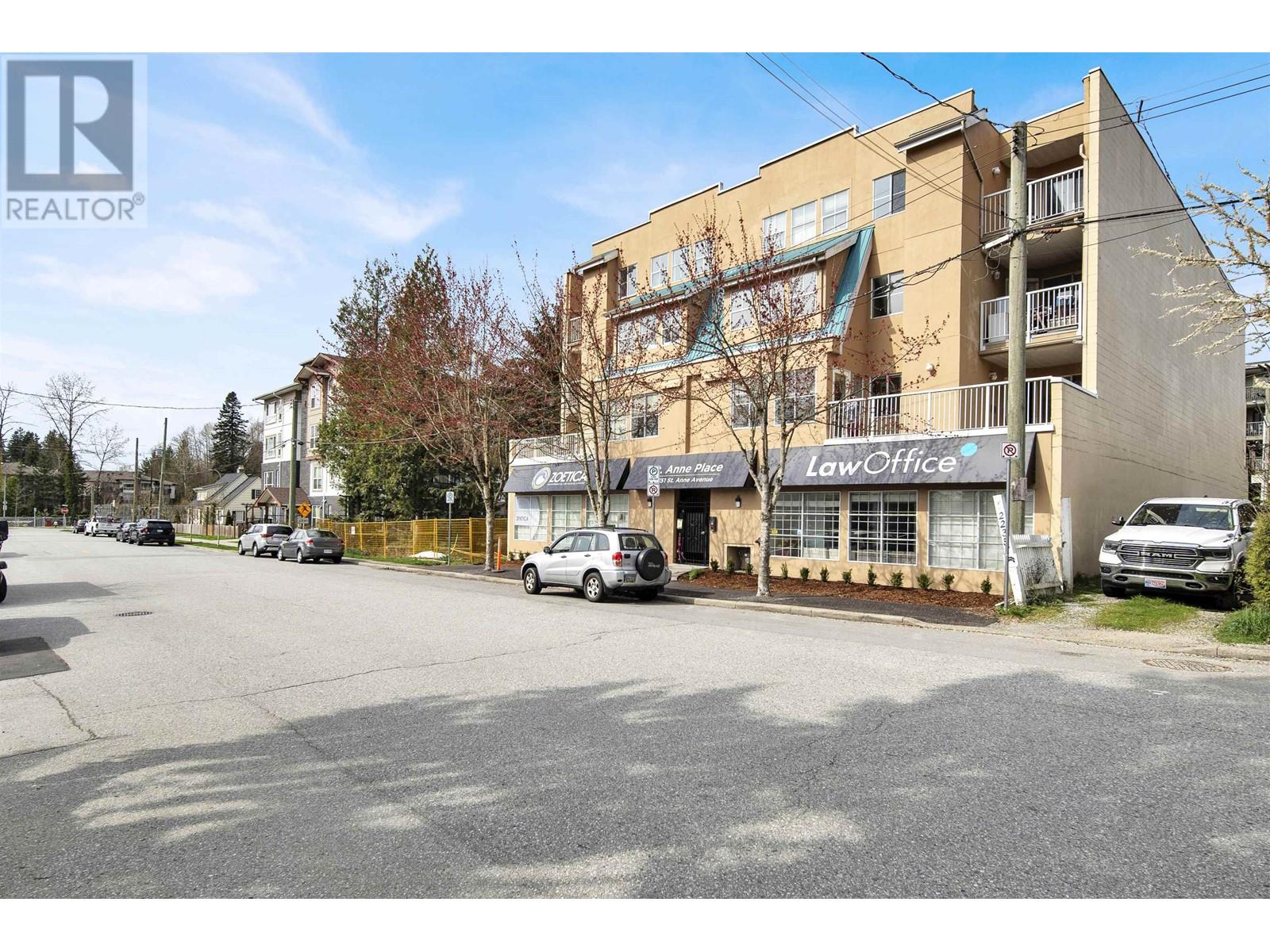 301 22351 St. Anne Avenue, Maple Ridge, British Columbia  V2X 2E7 - Photo 2 - R2983412