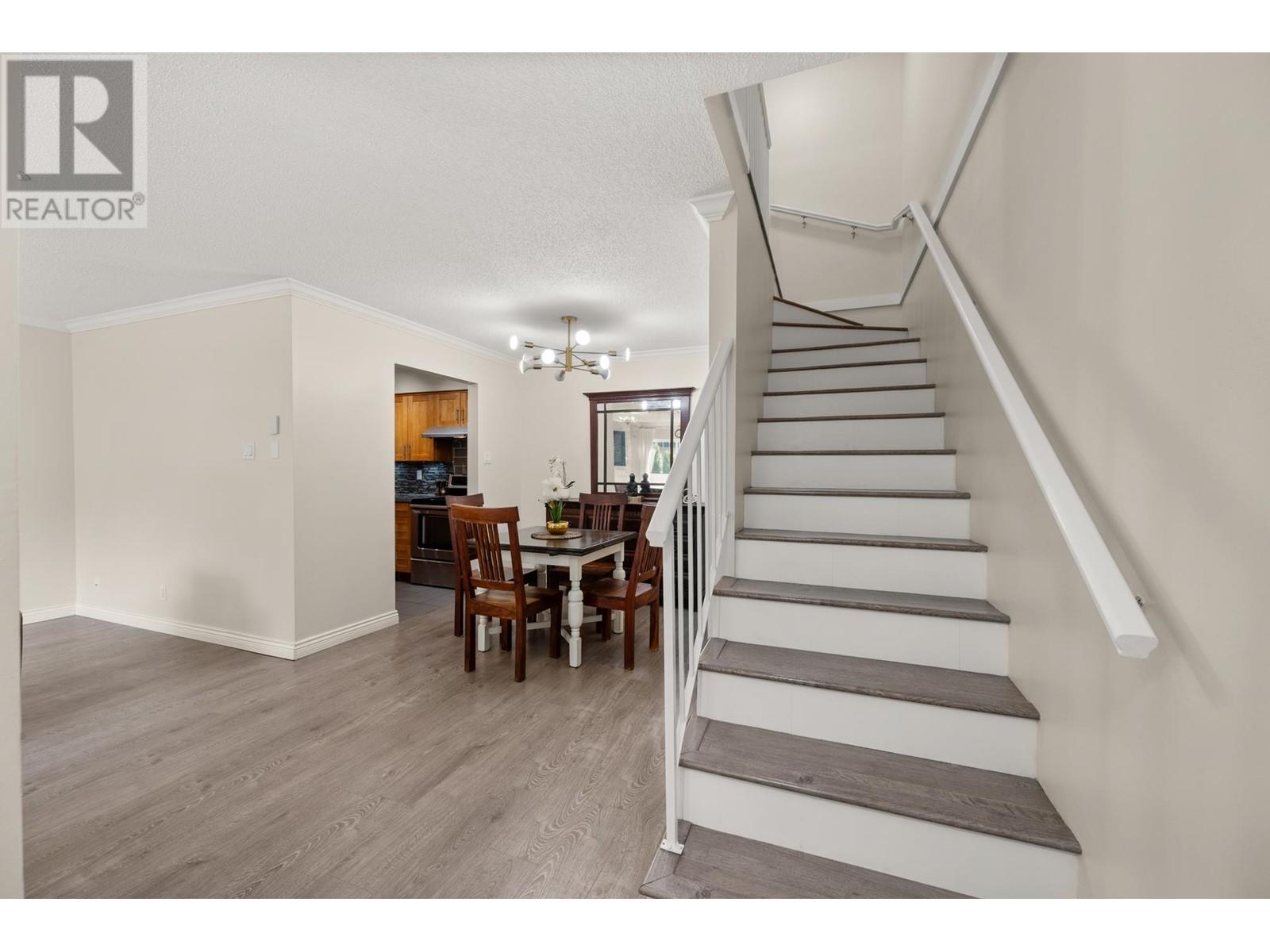 3062 Smith Avenue, Burnaby, British Columbia  V5G 4M6 - Photo 11 - R2983922