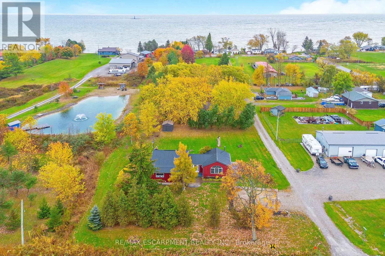 1 Mohawk Line, Haldimand (Dunnville), Ontario  N0A 1P0 - Photo 2 - X12054614