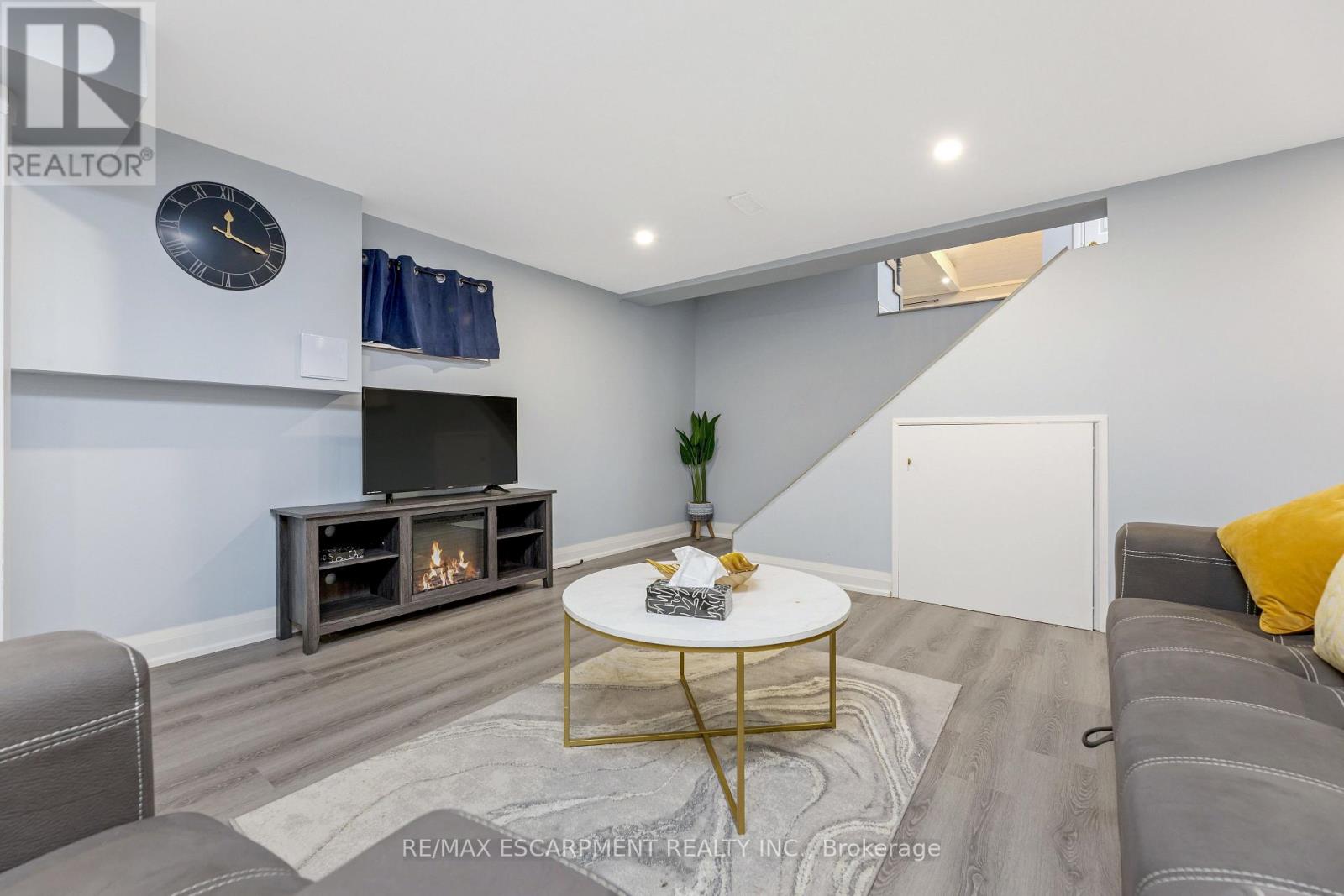 1 Mohawk Line, Haldimand (Dunnville), Ontario  N0A 1P0 - Photo 25 - X12054614